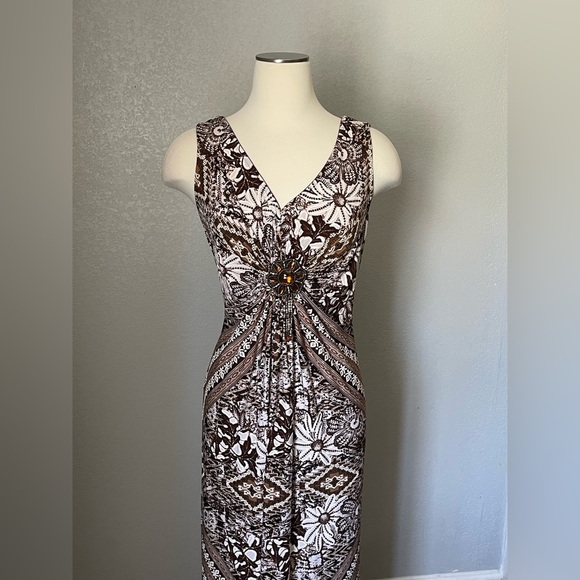 R&M Richards Black and White Sleeveless Maxi Sundress - Picture 2 of 7